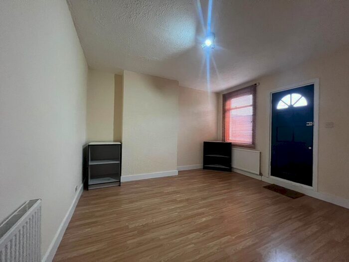 3 Bedroom Maisonette To Rent In Billet Road, London, E17