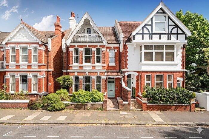 5 Bedroom Detached House For Sale In Osmond Road, Hove, BN3