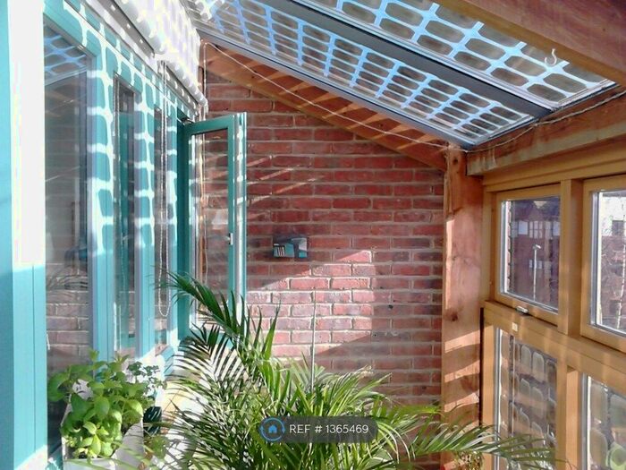 1 Bedroom Flat To Rent In Hackbridge, Hackbridge, SM6