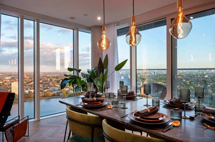 3 Bedroom Flat For Sale In Woodberry Down, Finsbury Park, N4