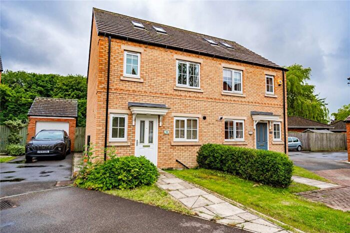 3 Bedroom Semi-Detached House To Rent In Chatsworth Close, Laceby, North East Lincolnshire, DN37