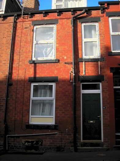 2 Bedroom Terraced House To Rent In Autumn Grove, Hyde Park, Leeds, LS6