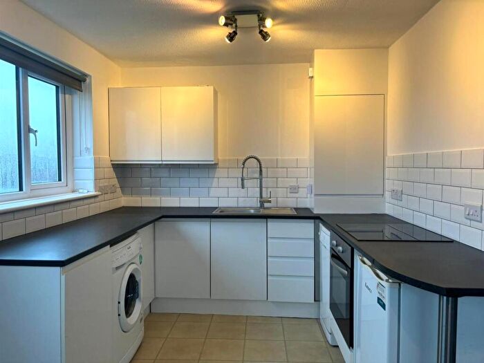 1 Bedroom Flat To Rent In Southwood Road, Hayling Island, PO11