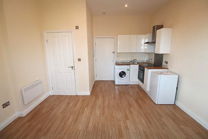 Studio To Rent In Wellington Road, Bournemouth, Dorset, BH8