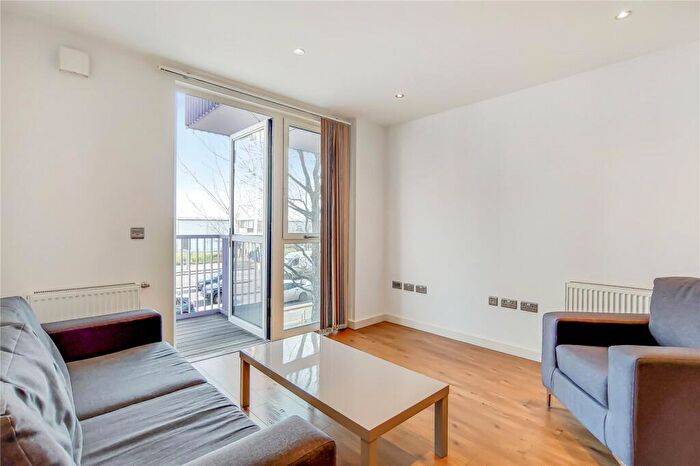 1 Bedroom Apartment To Rent In High Street, London, E15