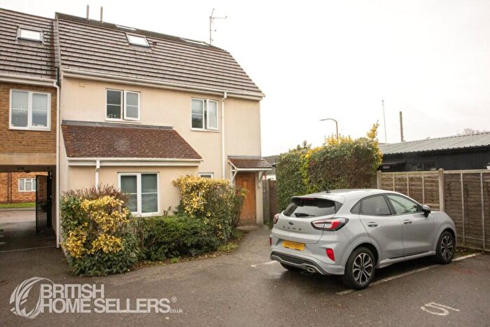 1 Bedroom Apartment For Sale In Sewardstone Street, Waltham Abbey, Essex, EN9