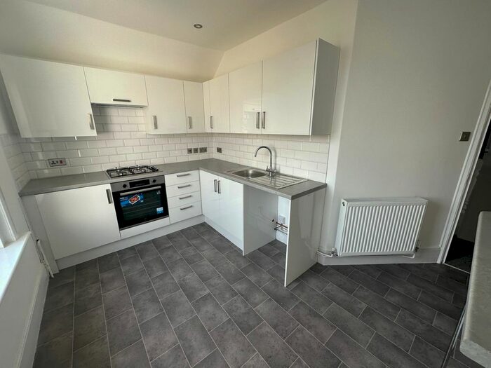 4 Bedroom Maisonette To Rent In Boundary Road, Hove, BN3