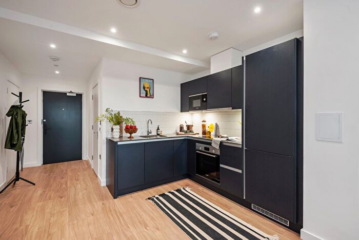 1 Bedroom Flat To Rent In Uncle Acton, Victoria Road, London, W3