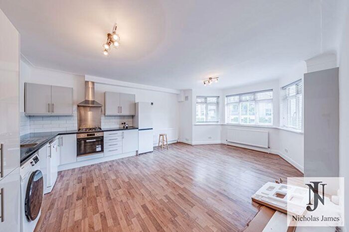 2 Bedroom Flat To Rent In Seven Sisters Road, Woodberry Down, N4