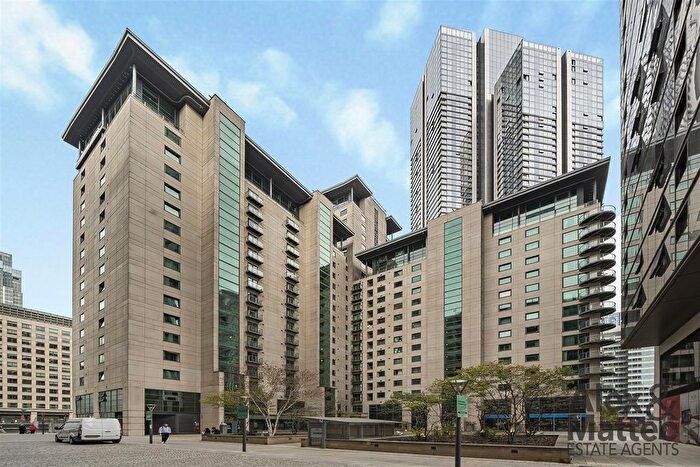 2 Bedroom Flat To Rent In Discovery Dock East, Canary Wharf, E14