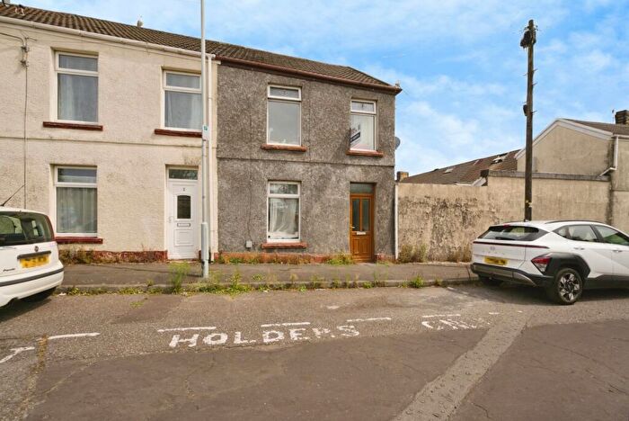 2 Bedroom End Of Terrace House For Sale In Montana Place, Swansea, West Glamorgan, SA1