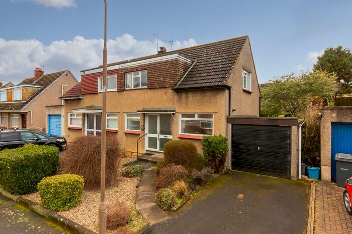 3 Bedroom Semi-Detached House For Sale In Weavers Knowe Crescent, Currie, EH14