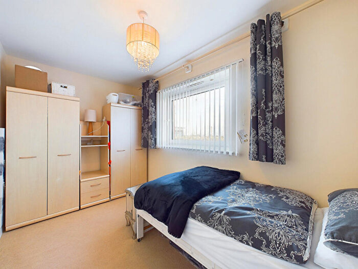 2 Bedroom Flat For Sale In Dockers Gardens, Ardrossan, KA22