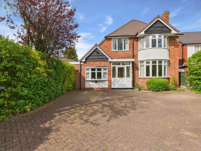 4 Bedroom Detached House For Sale In Rectory Road, Sutton Coldfield, B75