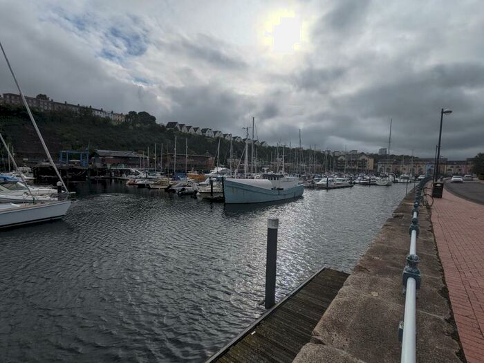 1 Bedroom Flat To Rent In Llwyn Passat, Penarth, CF64