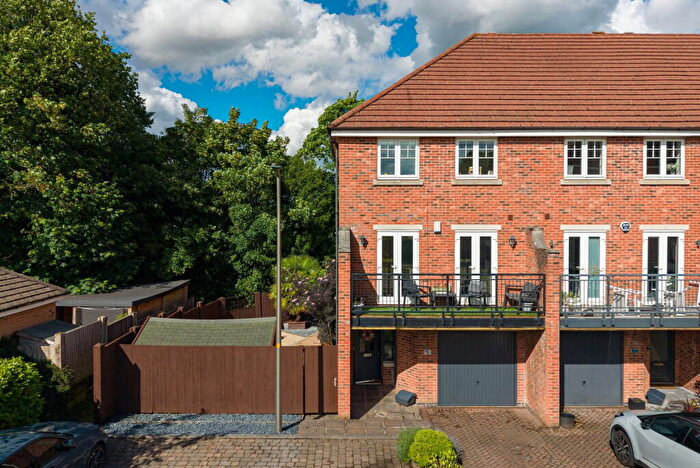 4 Bedroom House For Sale In Treetops Close, Marple, Stockport, SK6