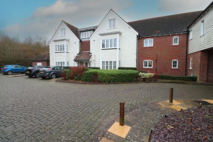 1 Bedroom Apartment For Sale In Lillywhite Road, Chichester, West Sussex, PO18