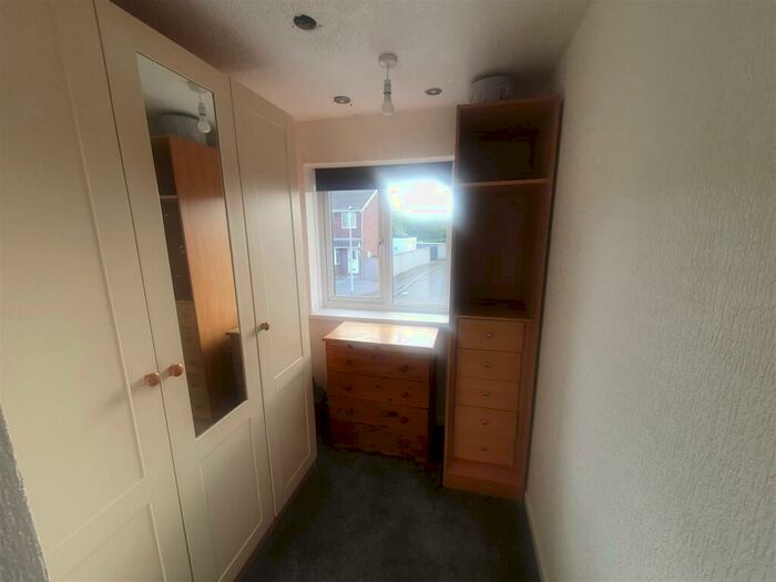 Semi-Detached House For Sale In Picketston Close, St. Athan, Barry, CF62