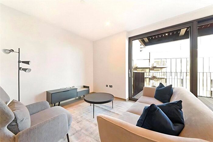 1 Bedroom Apartment To Rent In Legacy Building, Embassy Gardens, Nine Elms, SW11