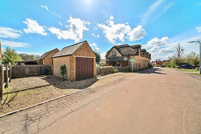 3 Bedroom Cottage For Sale In Marston St Lawrence, Oxfordshire, OX17