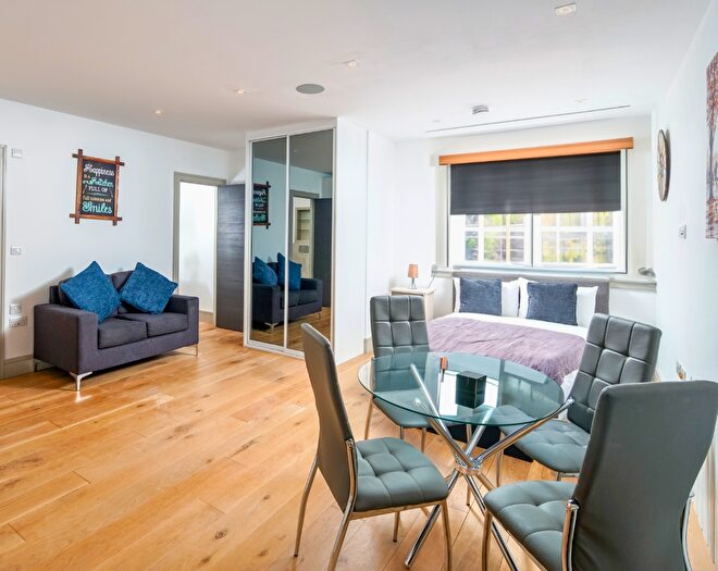 Studio To Rent In Lawrence Road, London, N15