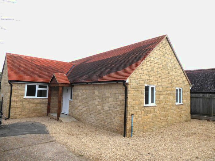 2 Bedroom Detached Bungalow To Rent In Station Road, Stalbridge, Sturminster Newton, DT10