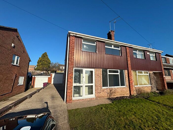 3 Bedroom Semi-Detached House To Rent In Parkland Drive, Wingerworth, Chesterfield, S42