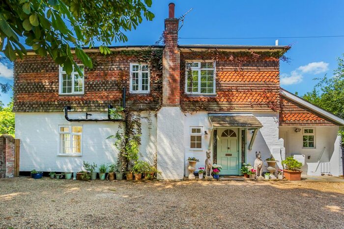 5 Bedroom Detached House To Rent In Ref: Se - The Street, Charlwood, RH6