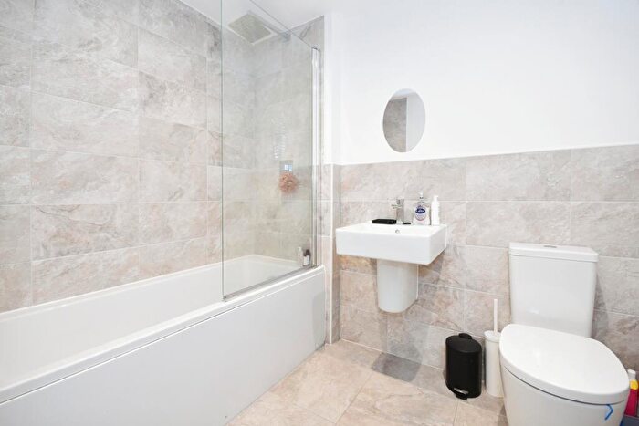 2 Bedroom Flat For Sale In Enriqueta Rylands Close, Manchester, Lancashire, M32
