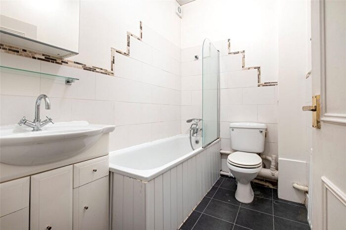 1 Bedroom Flat To Rent In Conyers Road, Streatham, London, SW16
