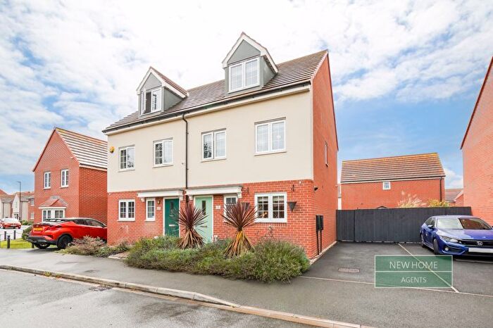 3 Bedroom Semi-Detached House For Sale In Ancient Drive Woodlands, Doncaster, DN6