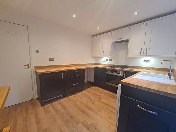 2 Bedroom Property To Rent In Fearn Dene, Rochdale, OL12