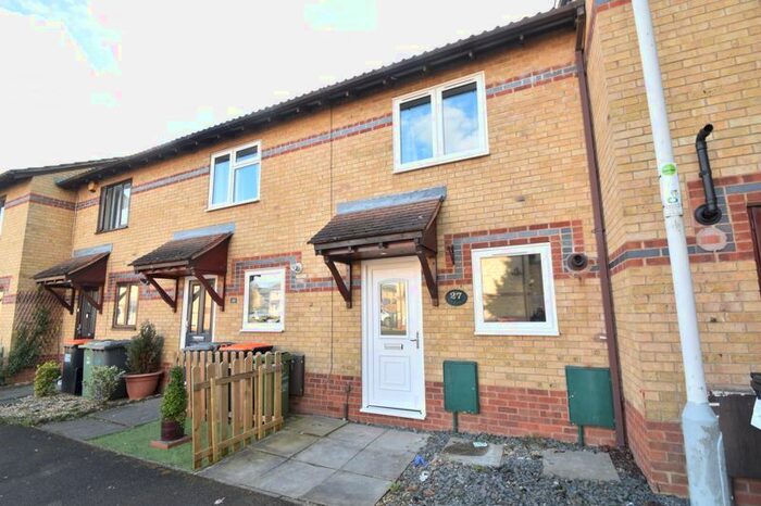 2 Bedroom Terraced House To Rent In Dovedale, Luton, LU2