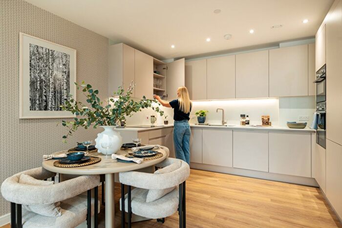 3 Bedroom Flat For Sale In " Bed Apartment" At The Fairway, Wembley, HA0