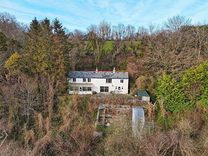 4 Bedroom Cottage For Sale In Kelly Gardens, Calstock, PL18