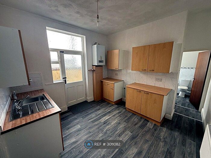 2 Bedroom Flat To Rent In Warbreck Drive, Blackpool, FY2