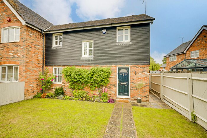 3 Bedroom End Of Terrace House For Sale In Manor Close, Stoke Hammond, Milton Keynes, MK17