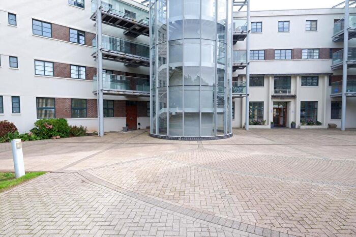 1 Bedroom Flat For Sale In Woodlands, Hayes Road, Sully, The Vale Of Glamorgan., CF64
