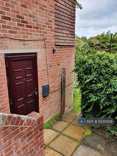 1 Bedroom Flat To Rent In Zig Zag Road, Kenley, CR8