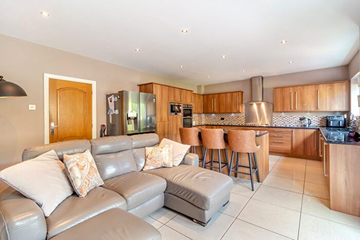 4 Bedroom Detached House For Sale In Usk Road, Pontypool, Torfaen, NP4