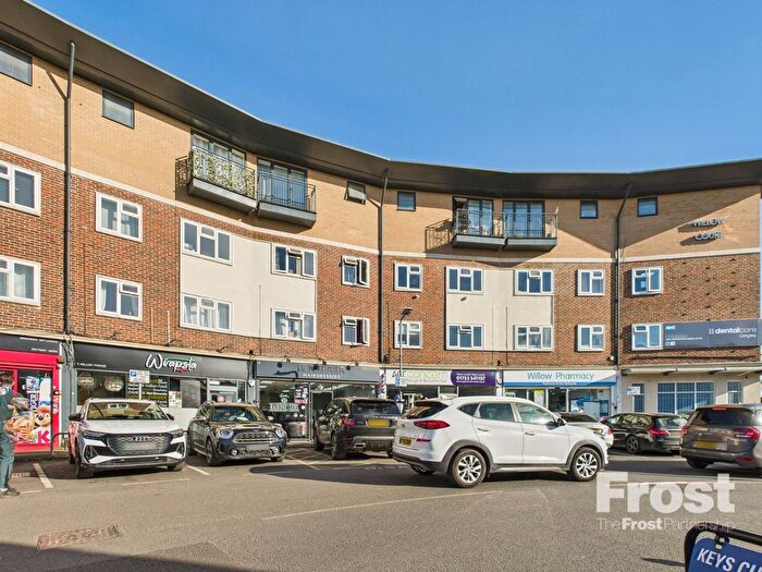 1 Bedroom Flat To Rent In Willow Court, Meadfield Road, Langley, Berkshire, SL3
