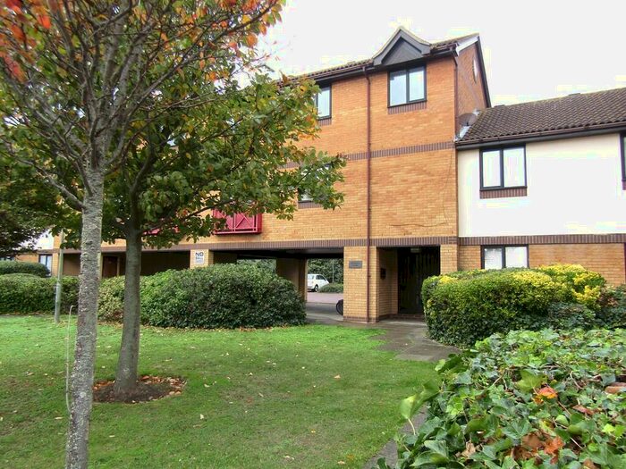 2 Bedroom Flat To Rent In Connaught Gardens East, Clacton-on-Sea, CO15