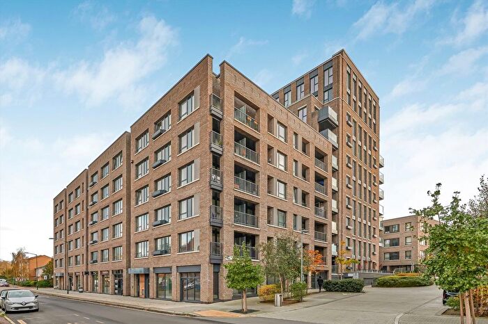 3 Bedroom Flat For Sale In Plough Way, Surrey Quays, SE16