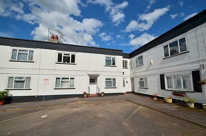 2 Bedroom Flat To Rent In Farthing Court, Sunningdale, Berkshire, SL5
