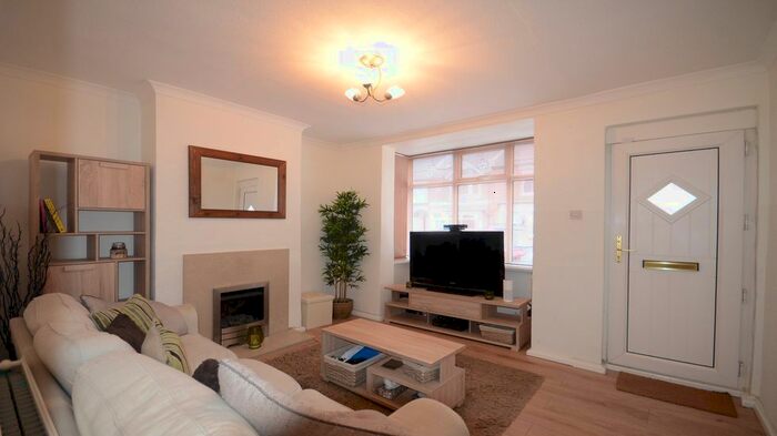 3 Bedroom Terraced House To Rent In Queens Road, Caversham, Reading, RG4