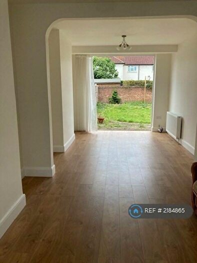 3 Bedroom Semi-Detached House To Rent In Ranworth Road, London, N9