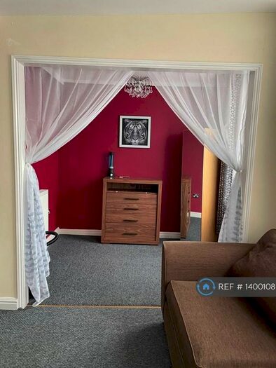 Studio To Rent In High Street, Newmarket, CB8