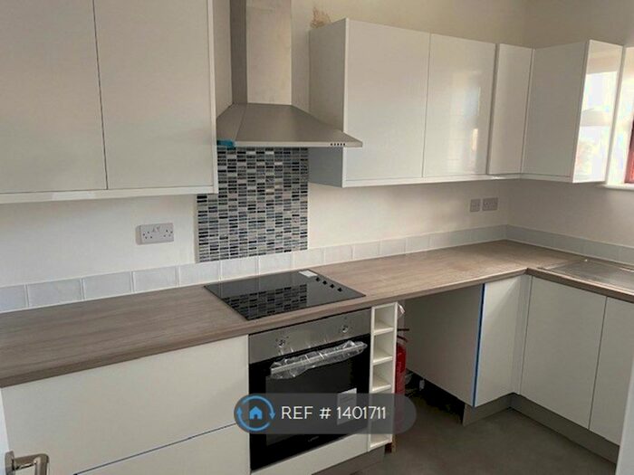 2 Bedroom Flat To Rent In Reginald Road South, Derby, DE21