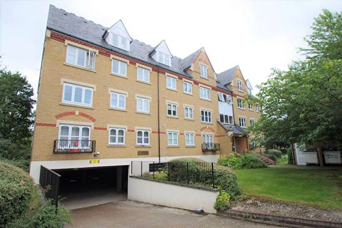 1 Bedroom Flat To Rent In Anglian Close, Watford, WD24