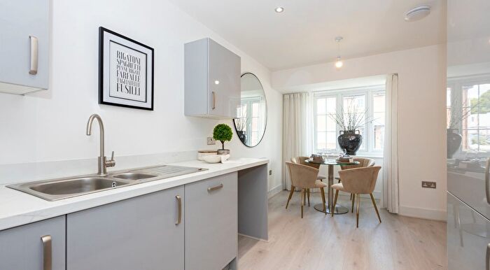 4 Bedroom Semi-Detached House For Sale In Fidden Avenue, Northwich, Cheshire, CW9